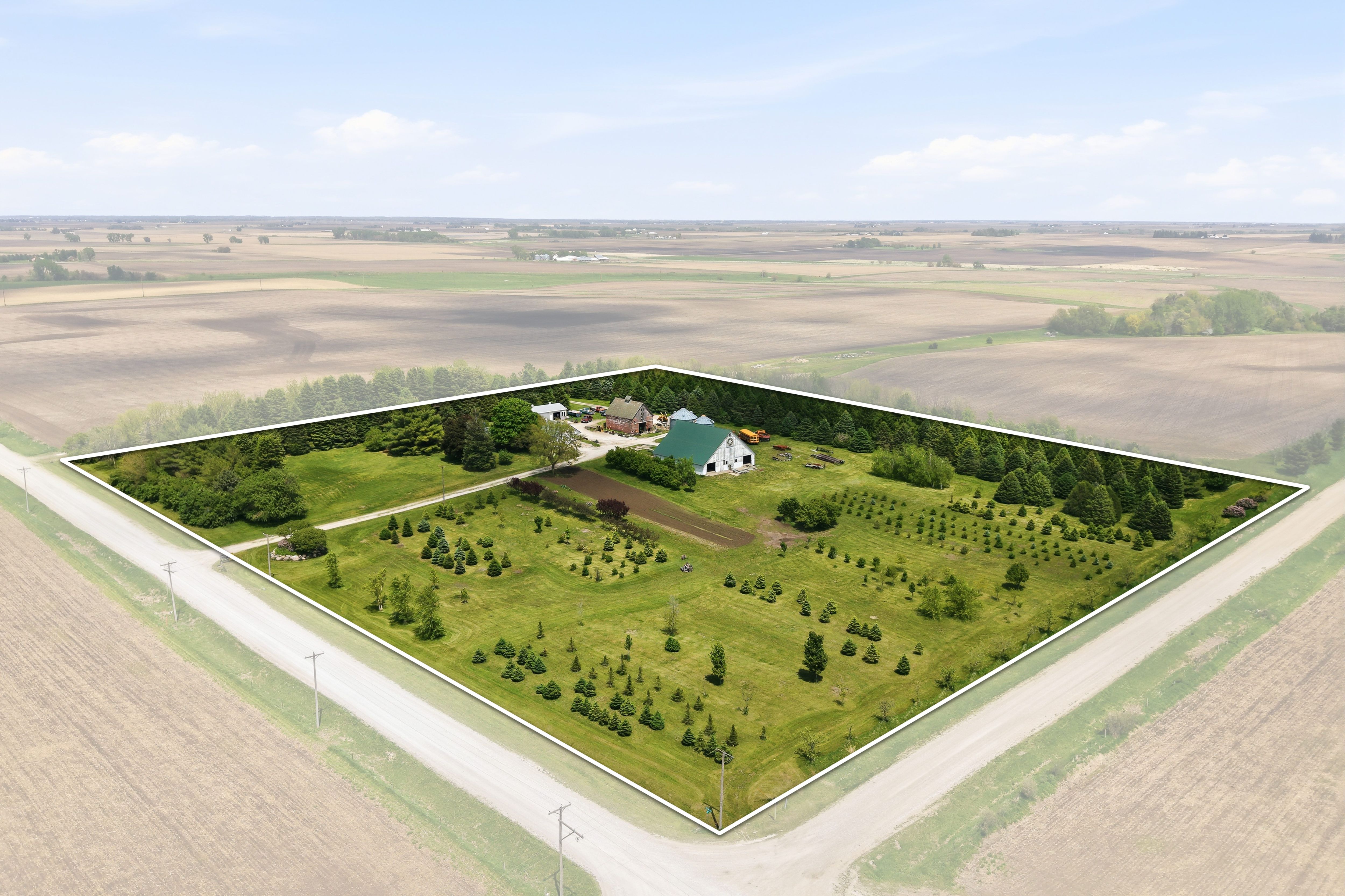 Listing Photo: 49-508_1740_Utopia_Ave_drone prop (2)